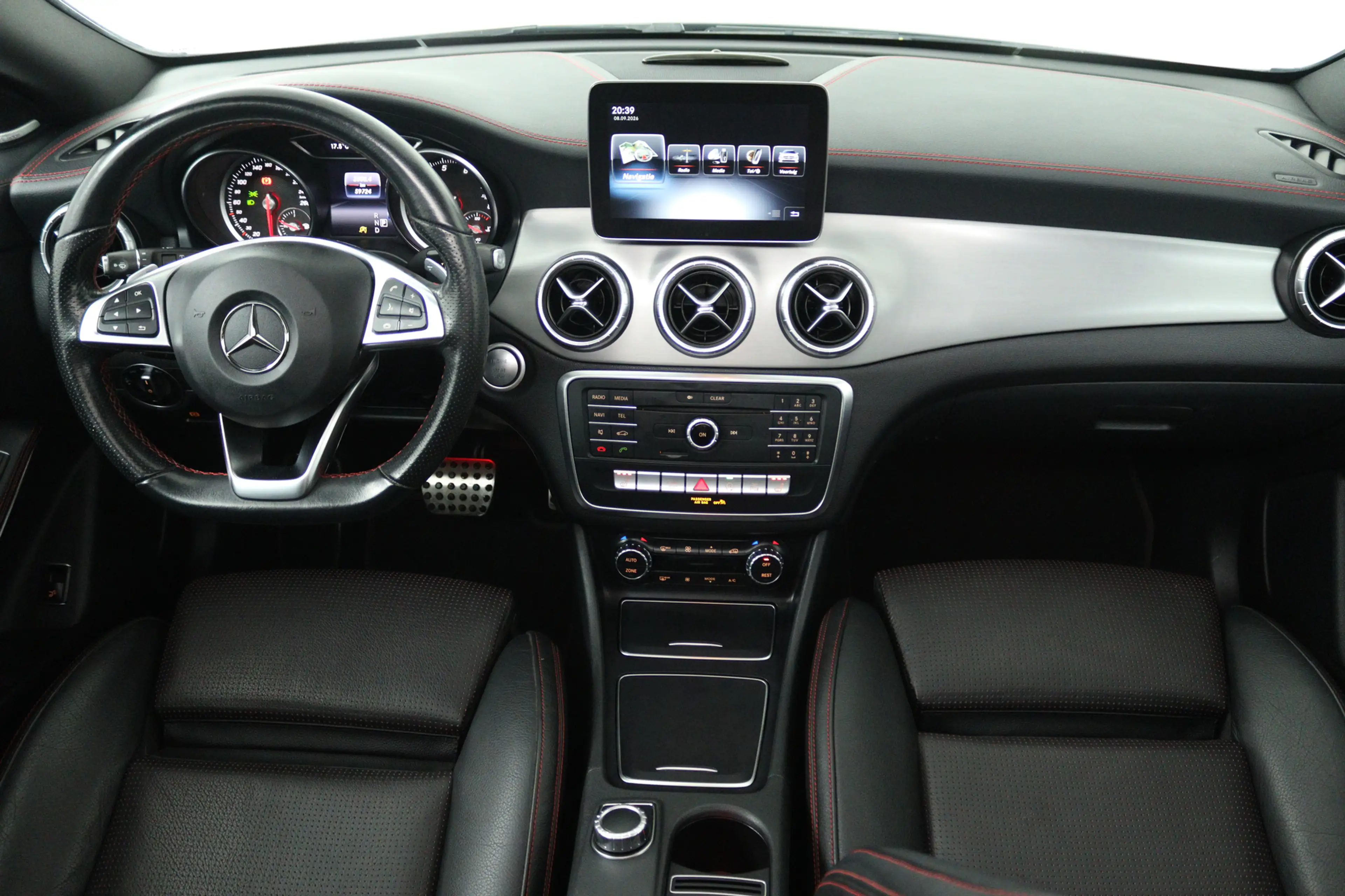 Mercedes-Benz CLA 200 Shooting Brake Prestige (PANORAMADAK, STOELVERWARM — photo 3