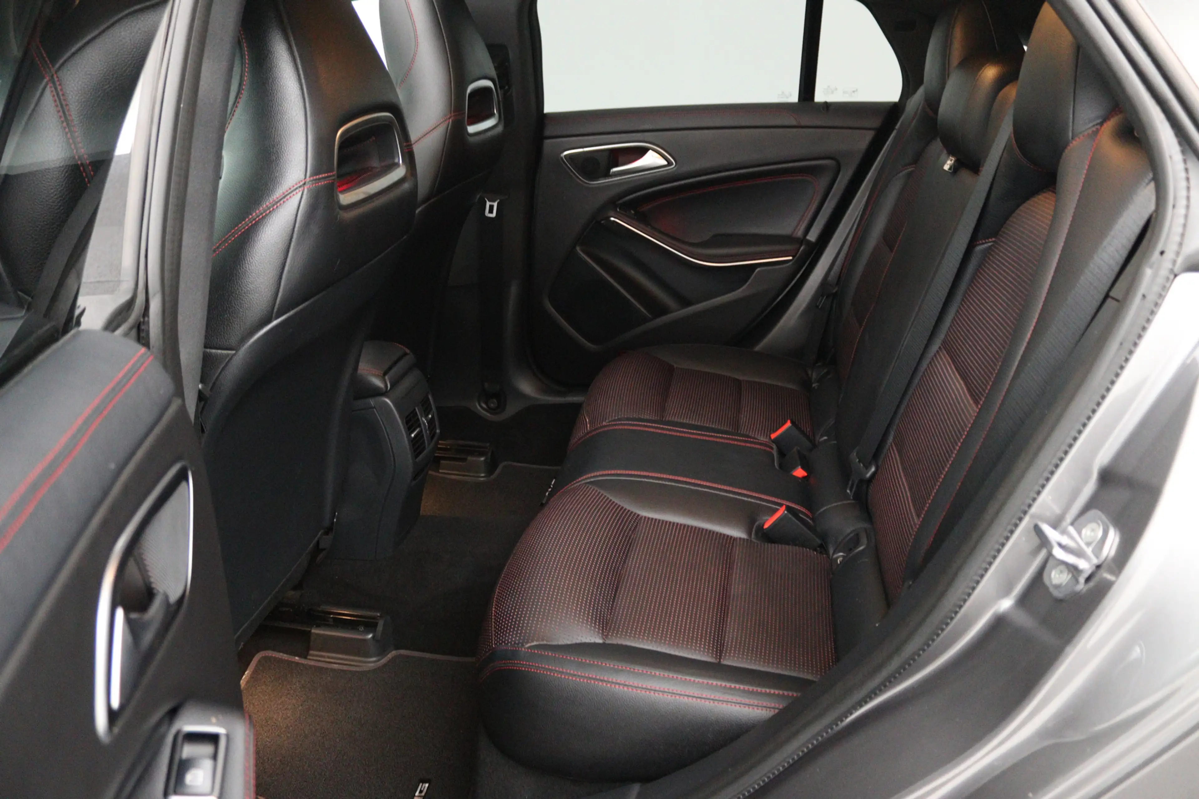 Mercedes-Benz CLA 200 Shooting Brake Prestige (PANORAMADAK, STOELVERWARM — photo 23