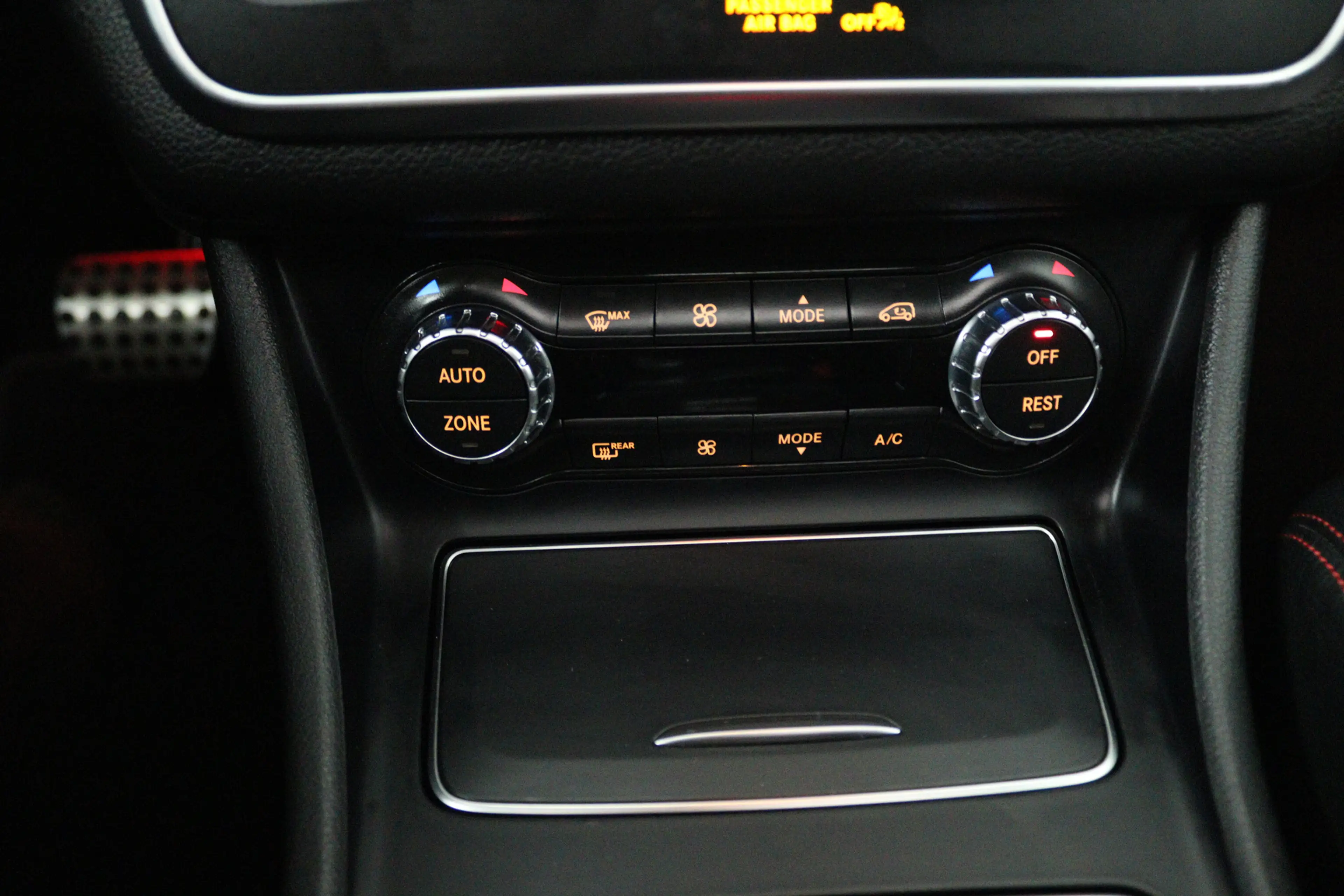 Mercedes-Benz CLA 200 Shooting Brake Prestige (PANORAMADAK, STOELVERWARM — photo 20