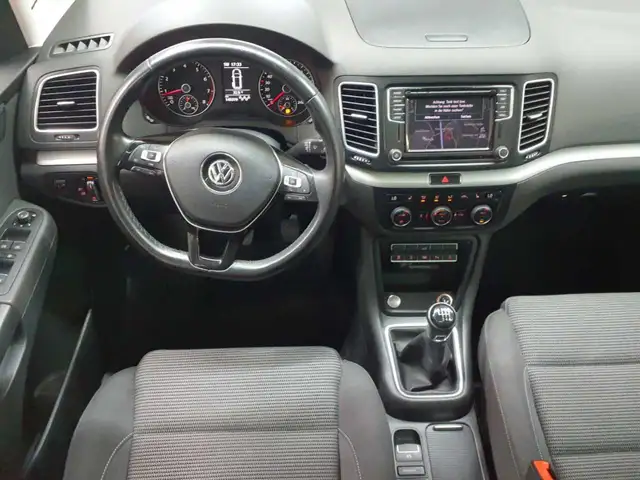 Volkswagen Sharan view 9