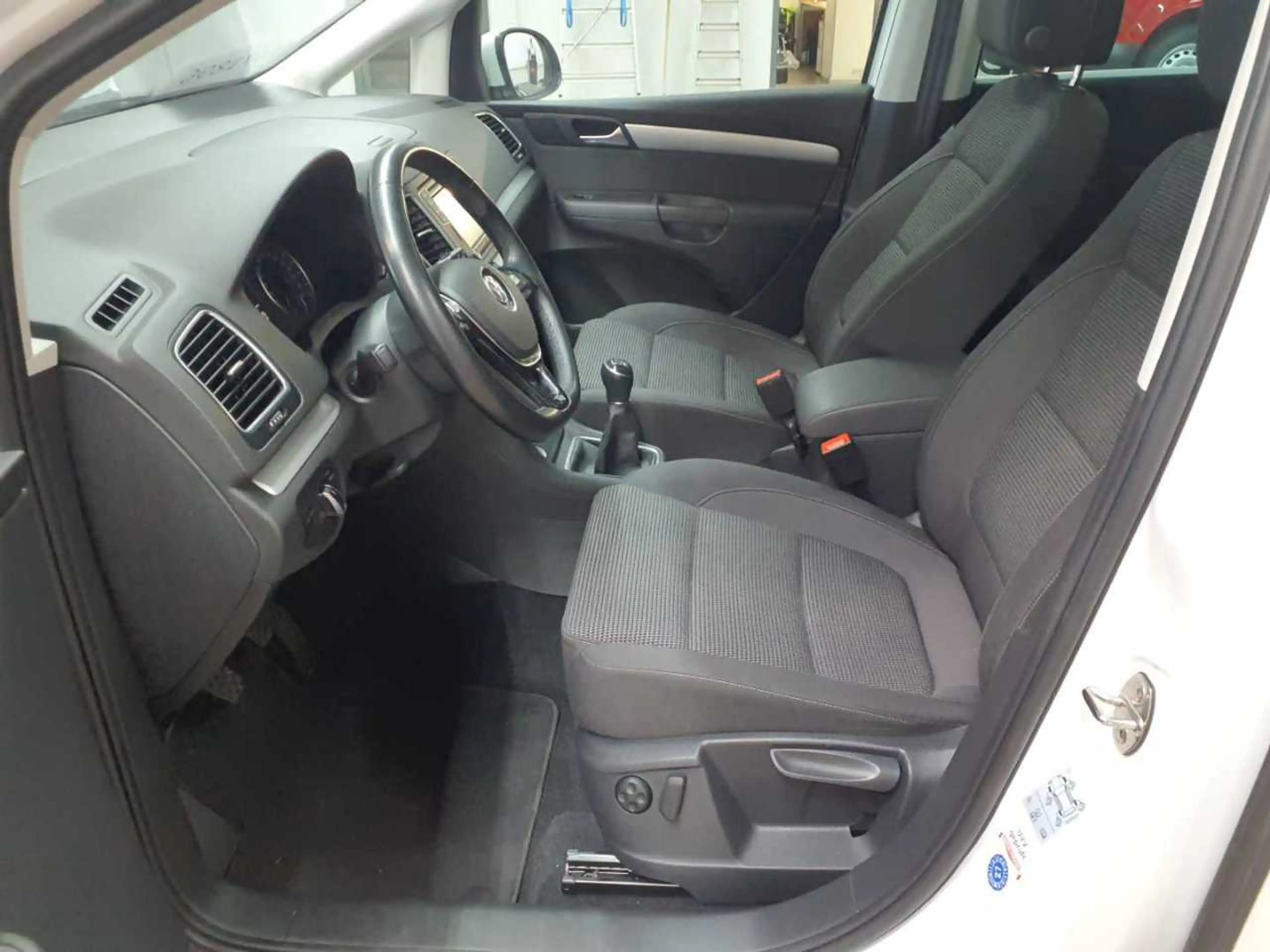 Volkswagen Sharan 1.4 TSI Comfortline 7 Si. PANO AHK — photo 8