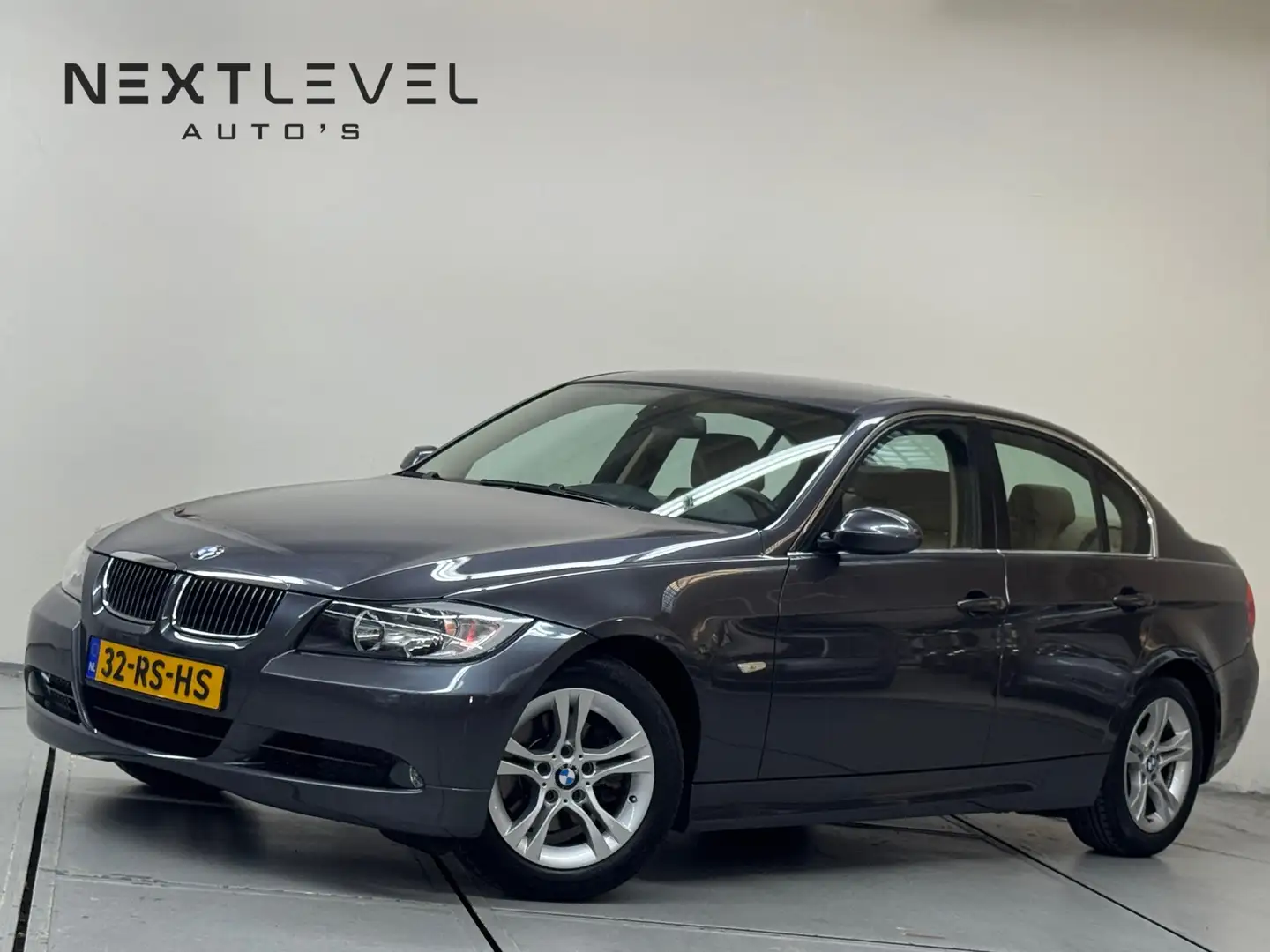 BMW 325 3-serie 325i Dynamic Executive Absolute Nieuwstaat Grijs - 1