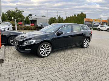 V60 Hybrid D6 Twin Engine Geartronic Momentum