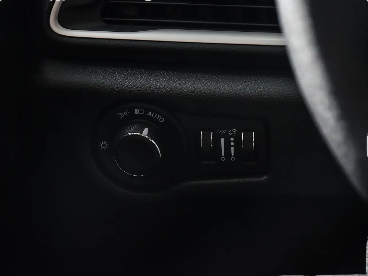 Chrysler Grand Caravan снимка Chrysler Grand Caravan