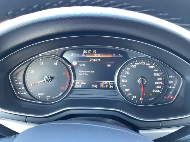 Audi A4 view 12