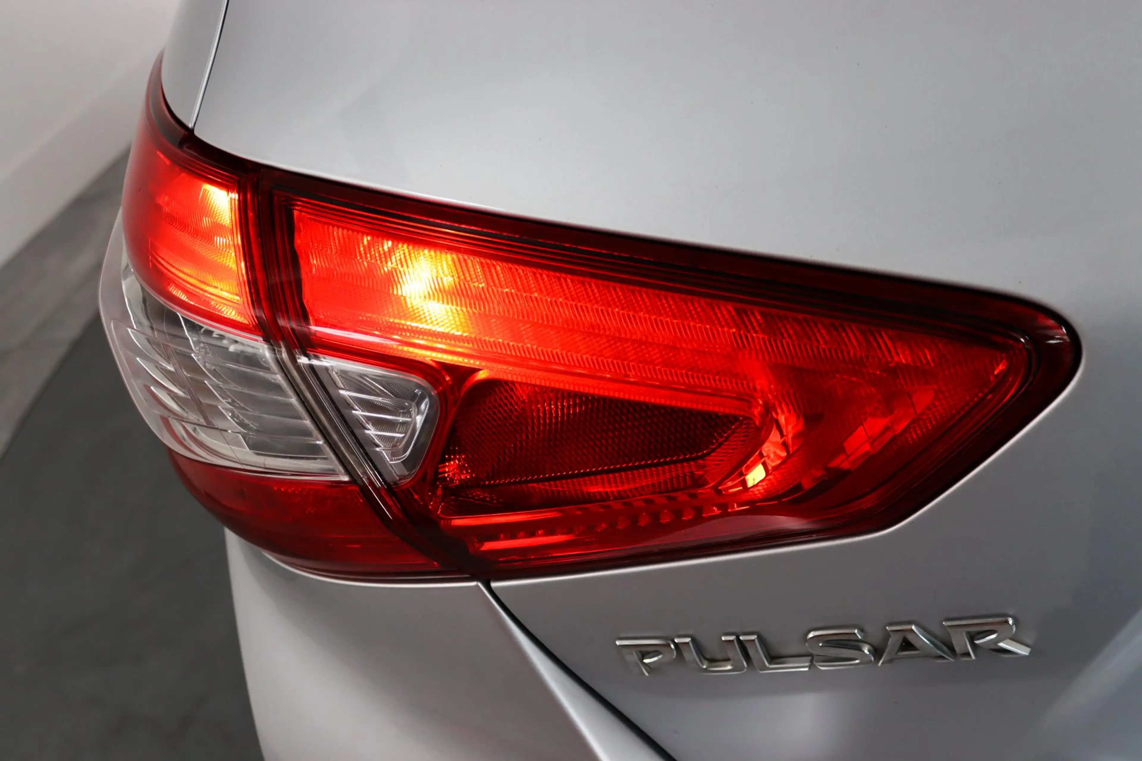 Nissan Pulsar 1.2 DIG-T Connect Edition Cruise Control, Keyless — photo 14