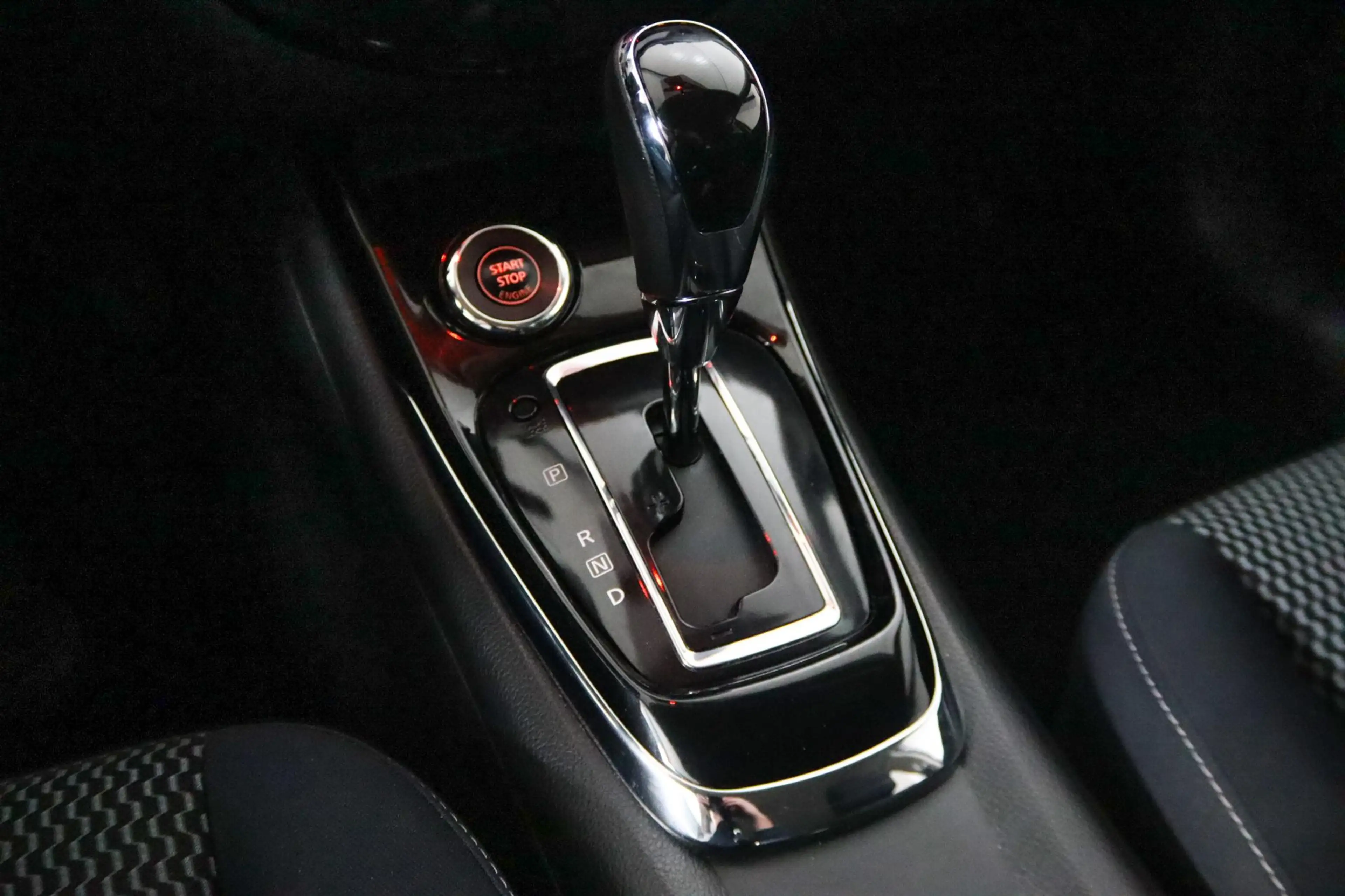 Nissan Pulsar 1.2 DIG-T Connect Edition Cruise Control, Keyless — photo 42