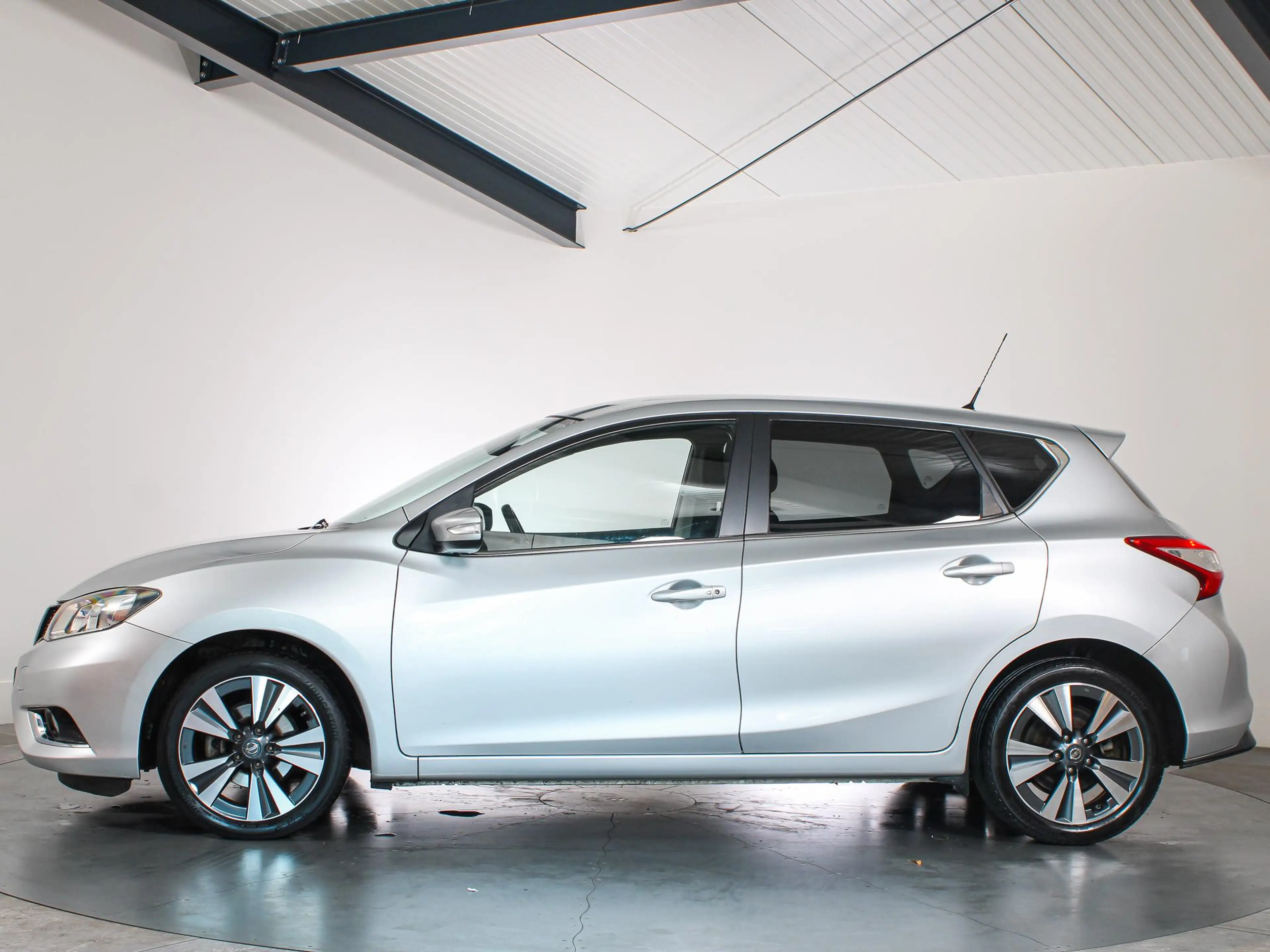 Nissan Pulsar 1.2 DIG-T Connect Edition Cruise Control, Keyless — photo 20