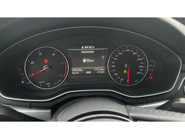Audi A4 view 8
