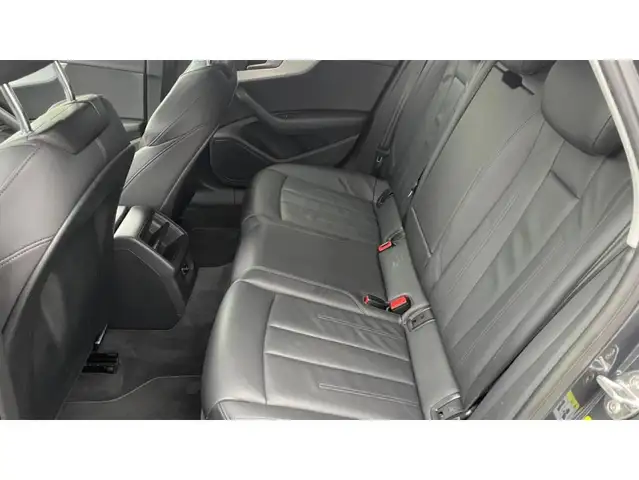 Audi A4 view 18