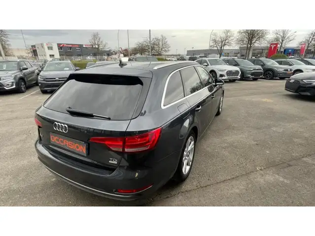 Audi A4 view 2