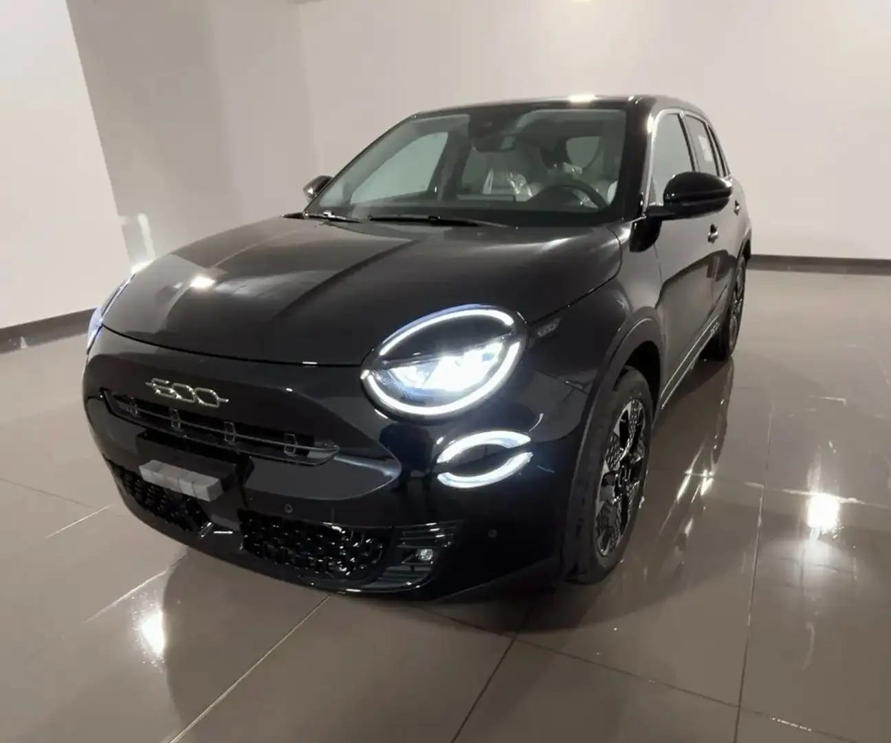 Fiat 600 Hybrid DCT MHEV La Prima Noir - 1