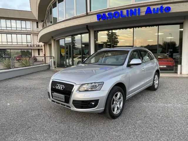 Audi Q5 3.0 V6 tdi quattro AUT KM420K PELLE SEDILI ELETTRICI NAVI XENO 3 SET CERCHI + GOMME