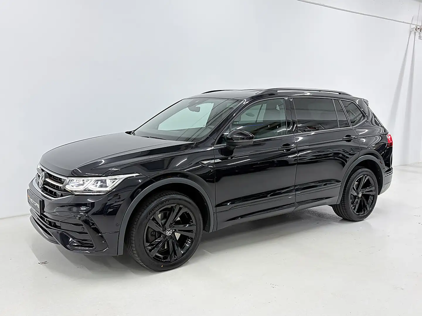 Volkswagen Tiguan Allspace Tiguan 2.0 TDI DSG 4Motion Allspace R-Line AHK ... Schwarz - 2