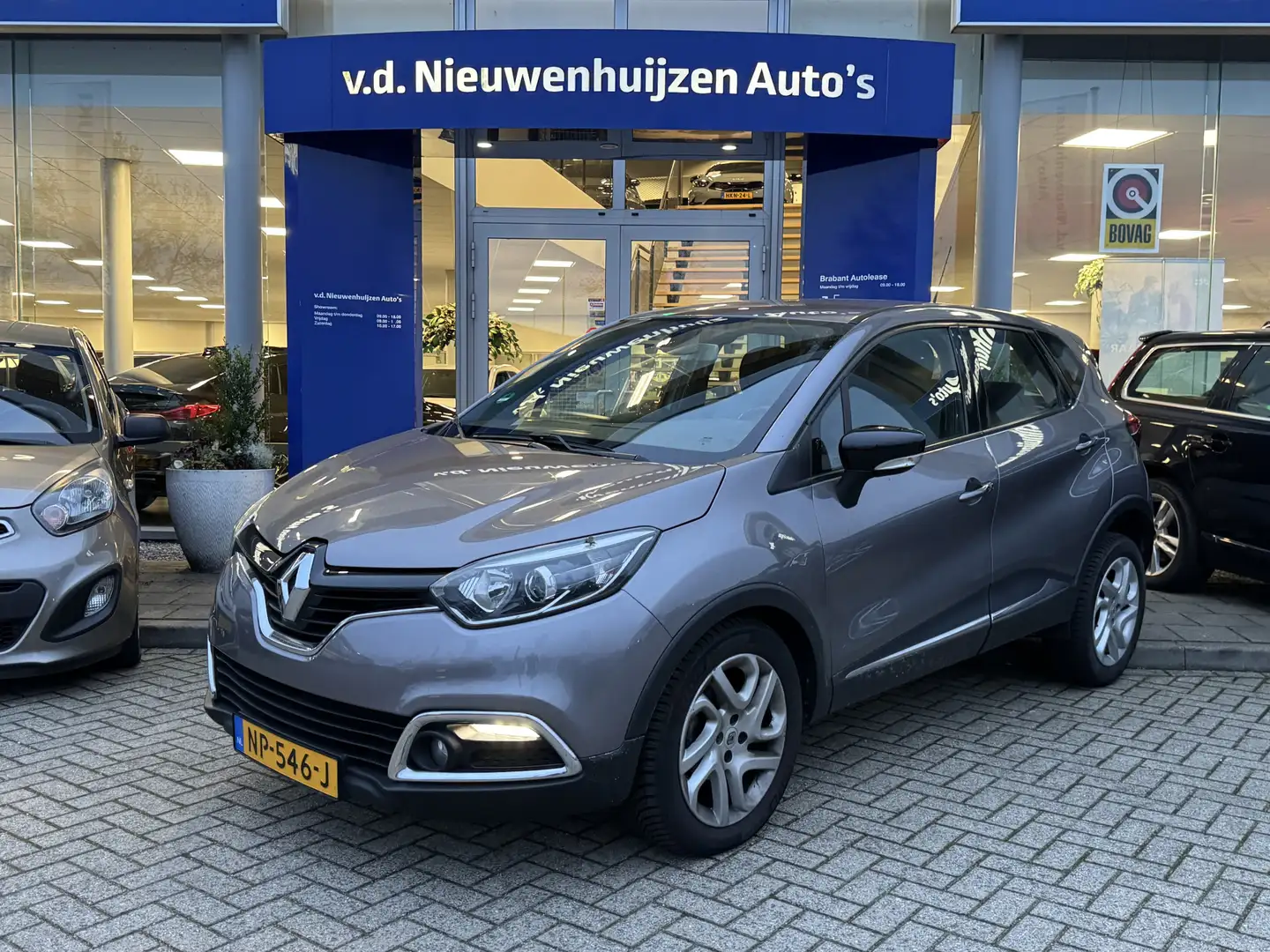 Renault Captur 0.9 TCe Dynamique Navigatie CruiseControl info: M. Gris - 1