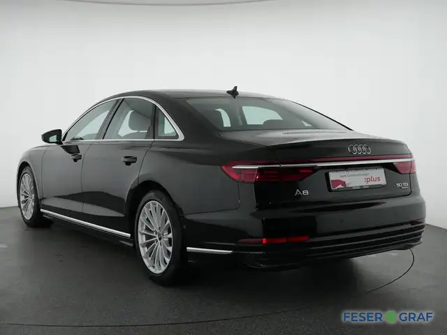 Audi A8 view 14