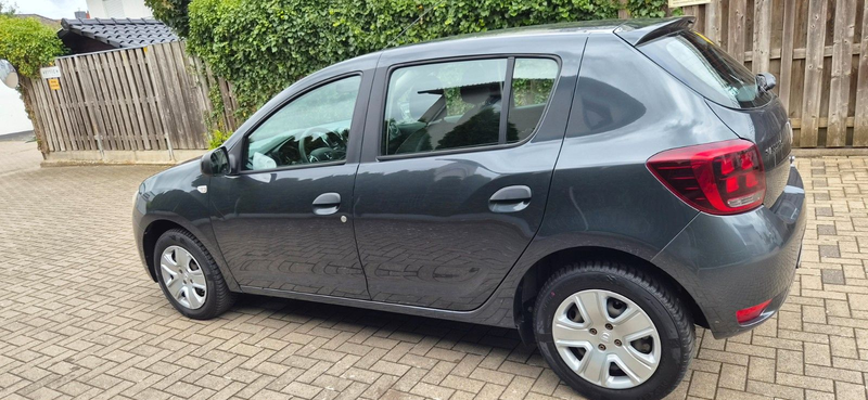 Dacia Sandero SCe 75 Essential 1 Hand — photo 2