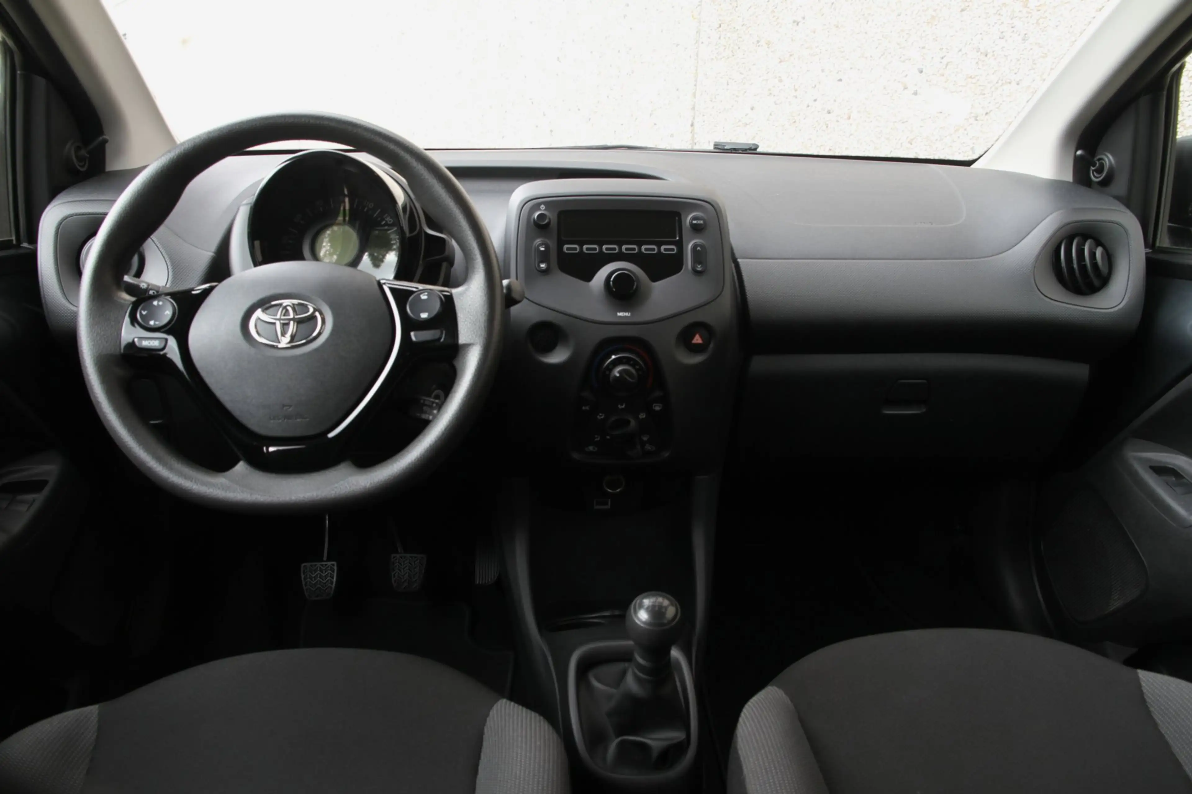 Toyota Aygo 1.0 VVT-i x-fun / Van 1e eigenaar / Airco / Elektr — photo 11