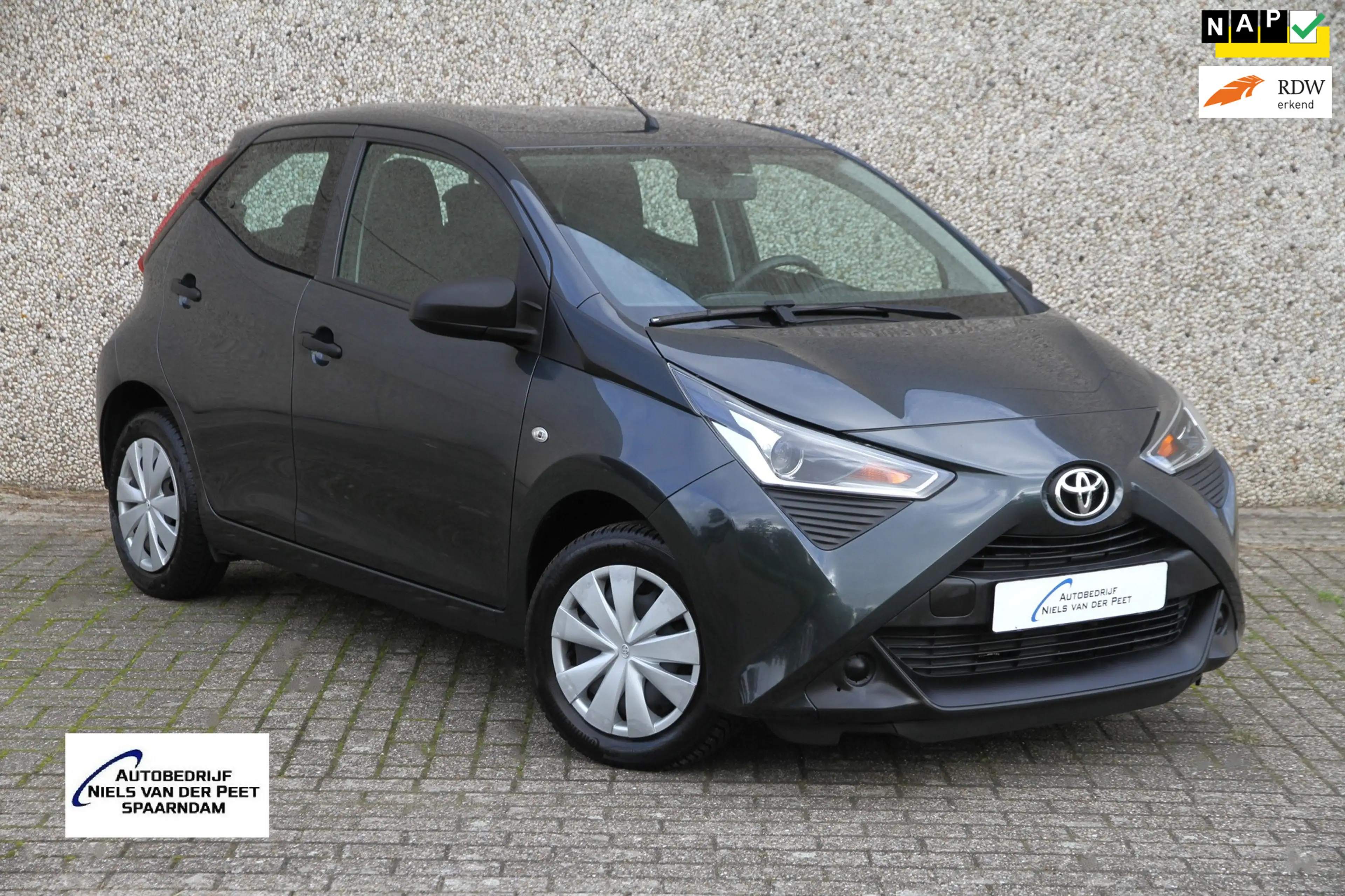Toyota Aygo 1.0 VVT-i x-fun / Van 1e eigenaar / Airco / Elektr