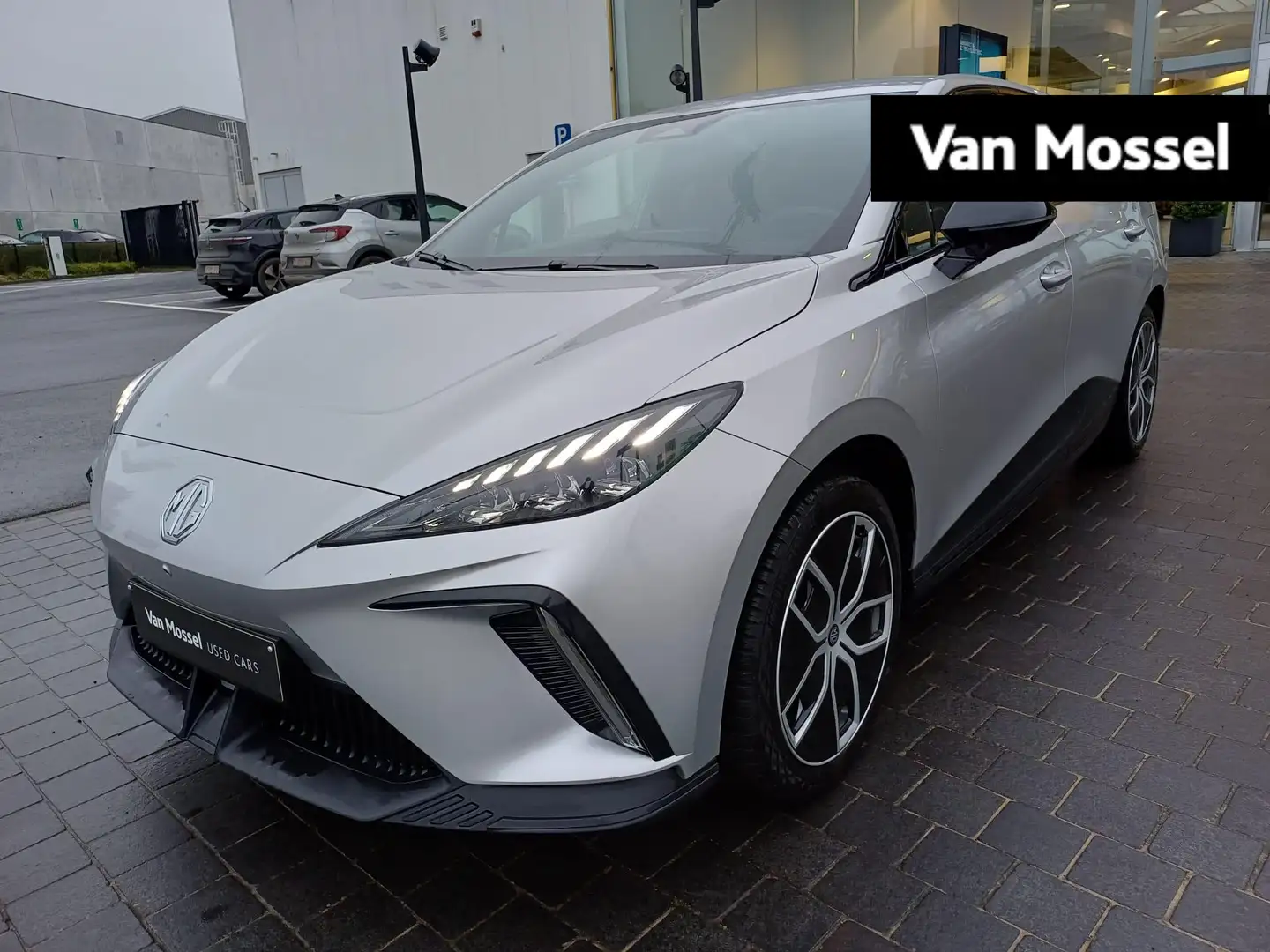 MG MG4 64 kWh Luxury Gris - 1