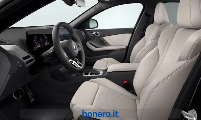 BMW 1 Series view 4