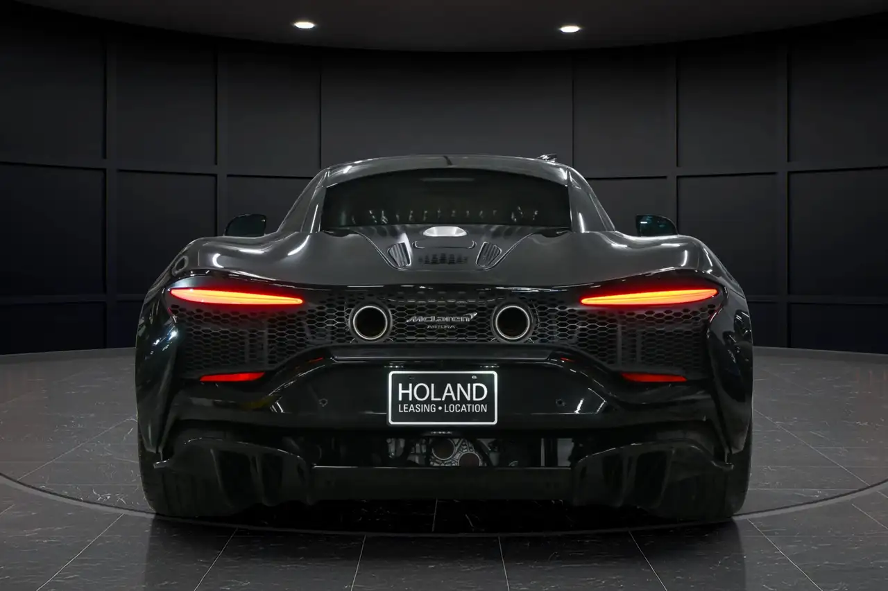 McLaren Artura снимка McLaren Artura