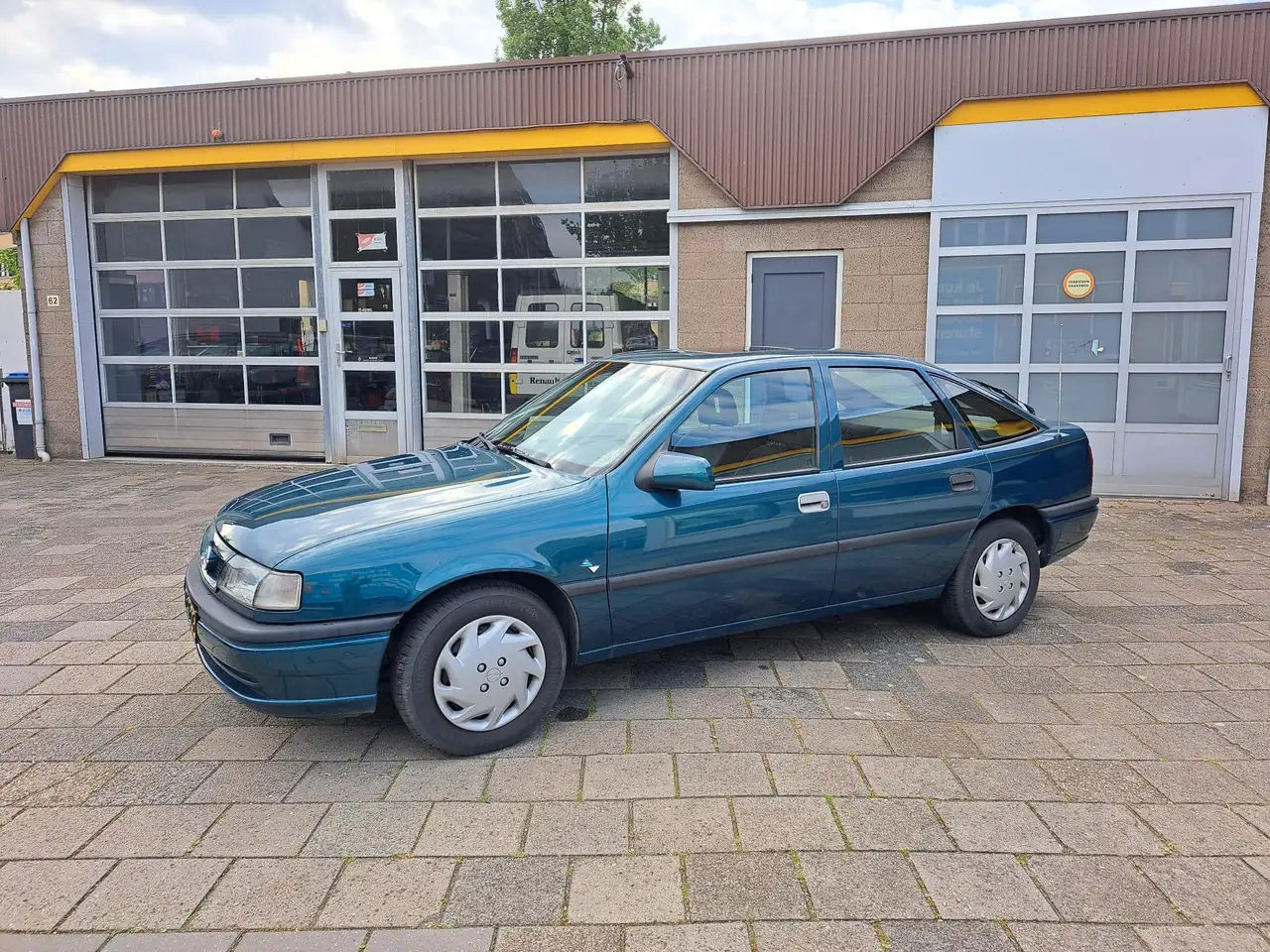 Opel Vectra GL, foto 1