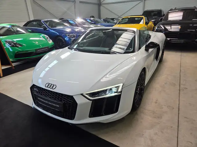 Audi R8 view 30
