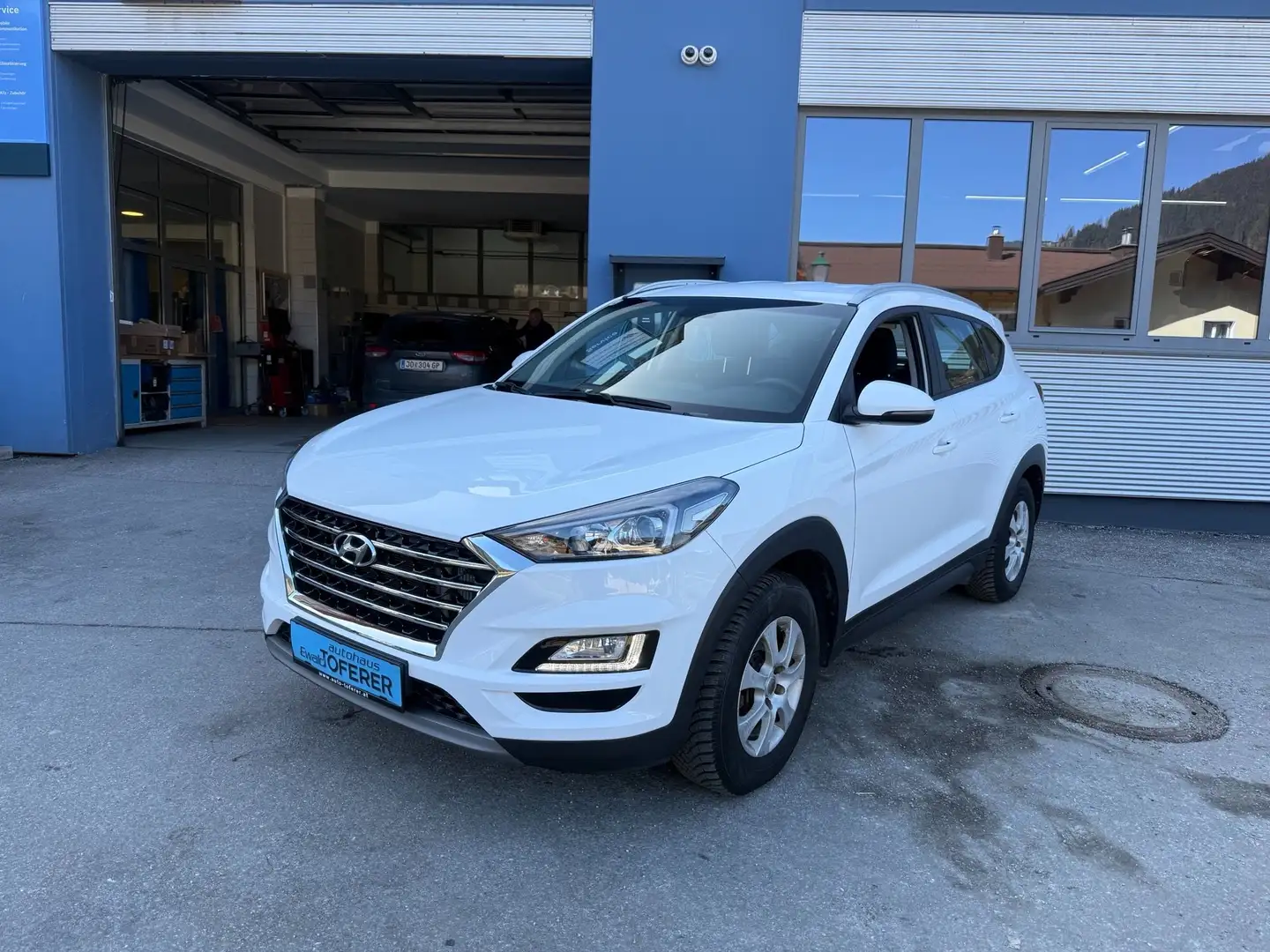 Hyundai TUCSON Tucson 1,6L 4WD Run / EXPORT ODER HÄNDLER Weiß - 1