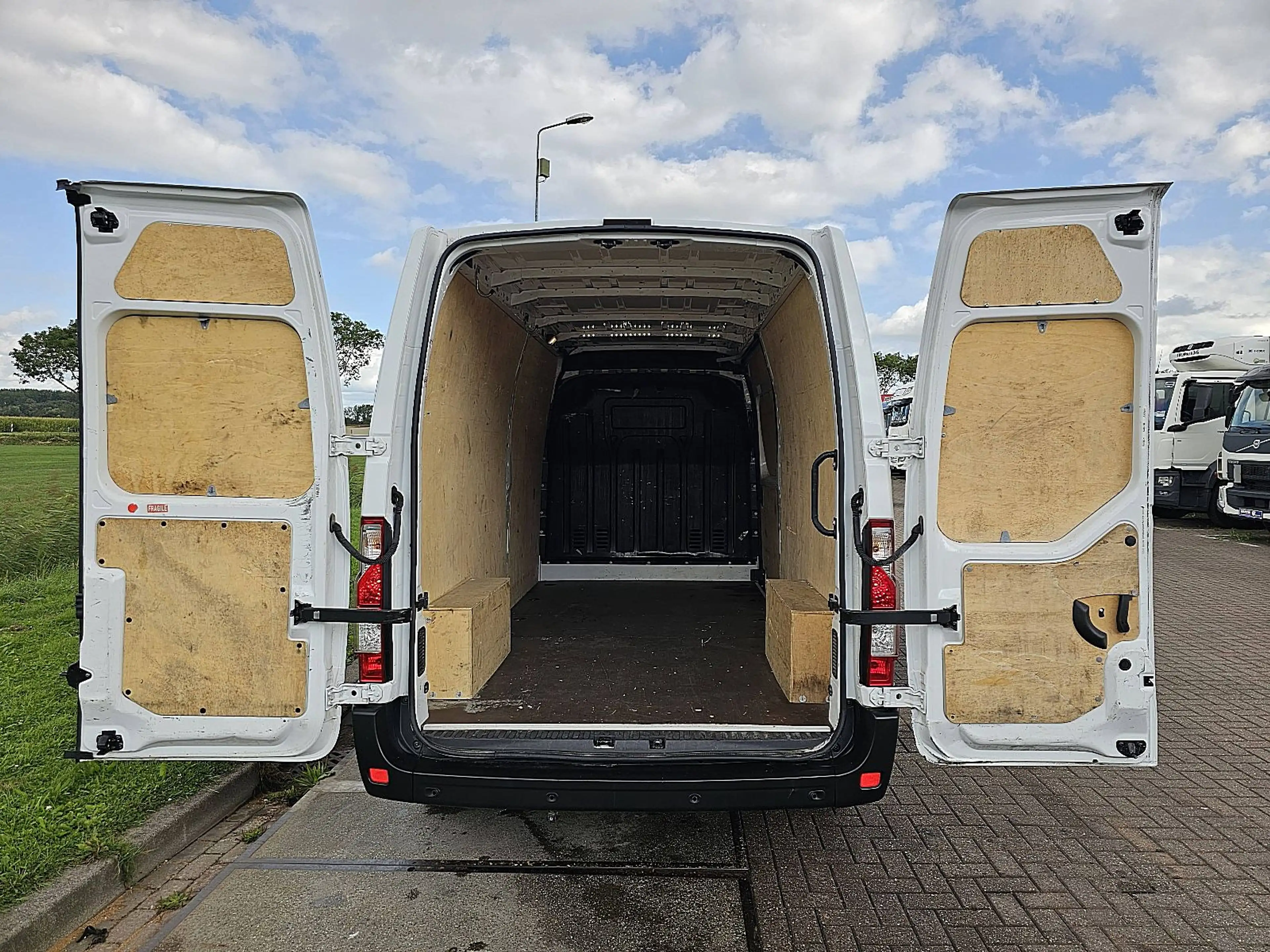Renault Master T35 2.3 dCi 150 L3H2 Energy Comfort Cruise control — photo 7
