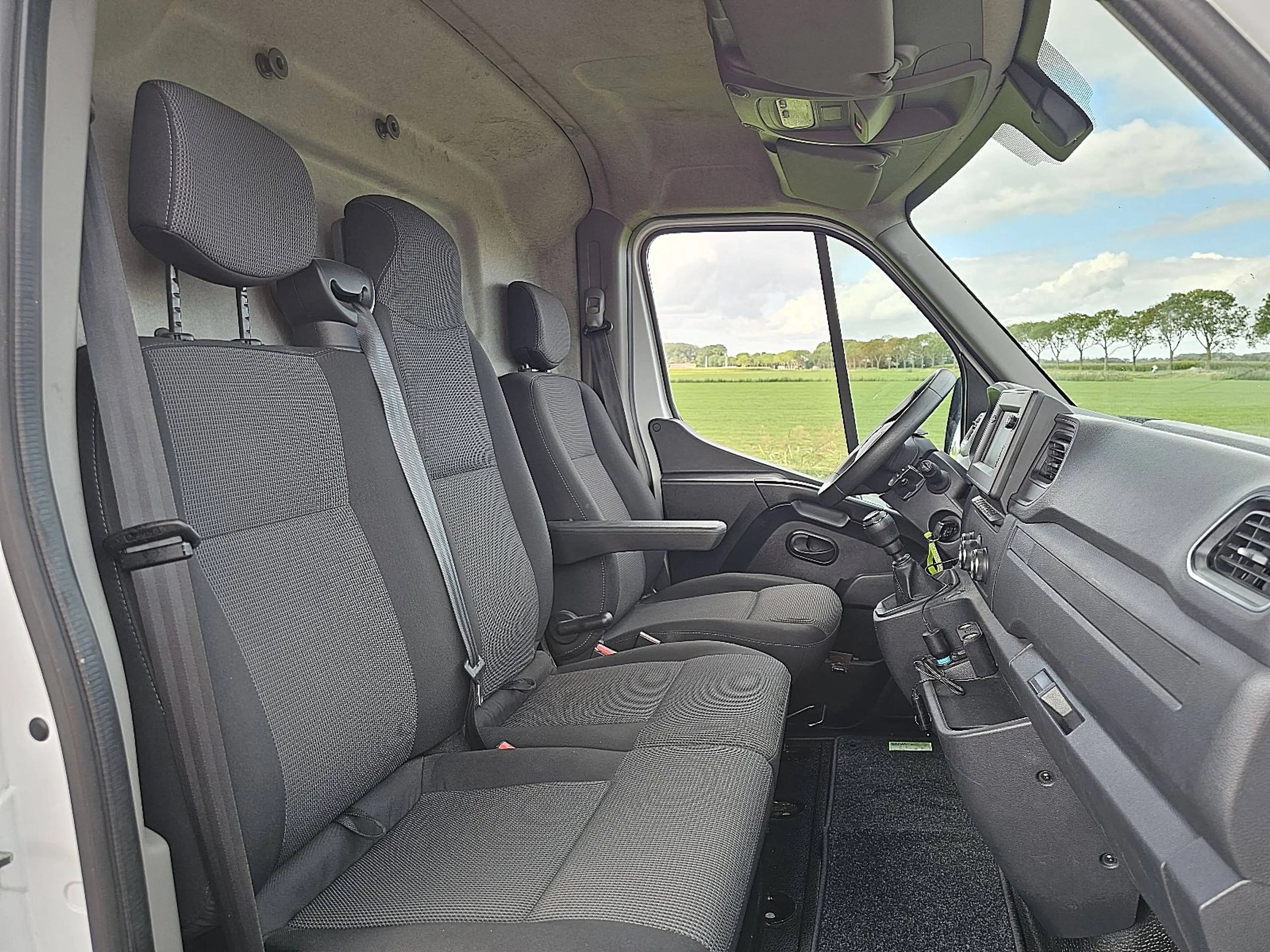 Renault Master T35 2.3 dCi 150 L3H2 Energy Comfort Cruise control — photo 10