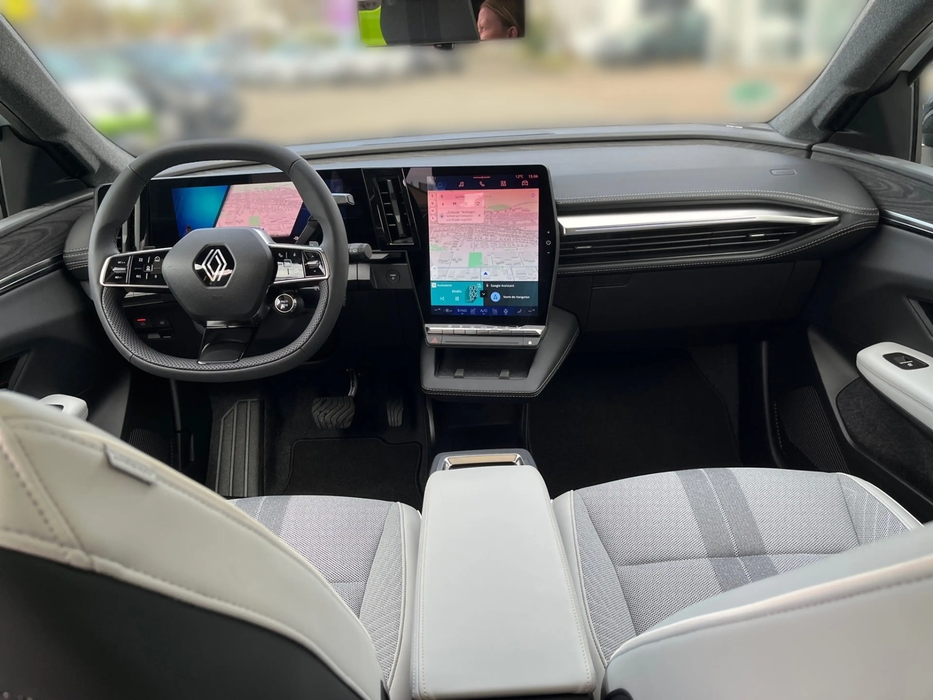 Renault Scenic Iconic 2200 Long Range CCS — photo 11