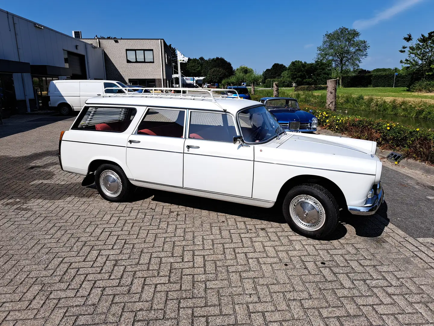 Peugeot 404 Familiale Blanco - 1