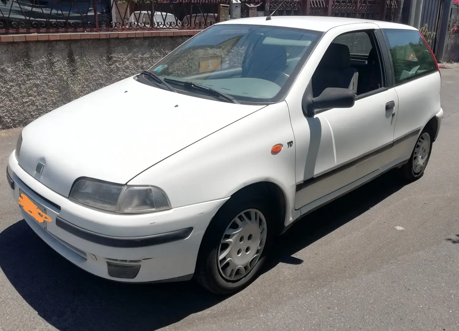 Fiat Punto 1.7 turbo diesel 75 3 p ELX Bianco - 1