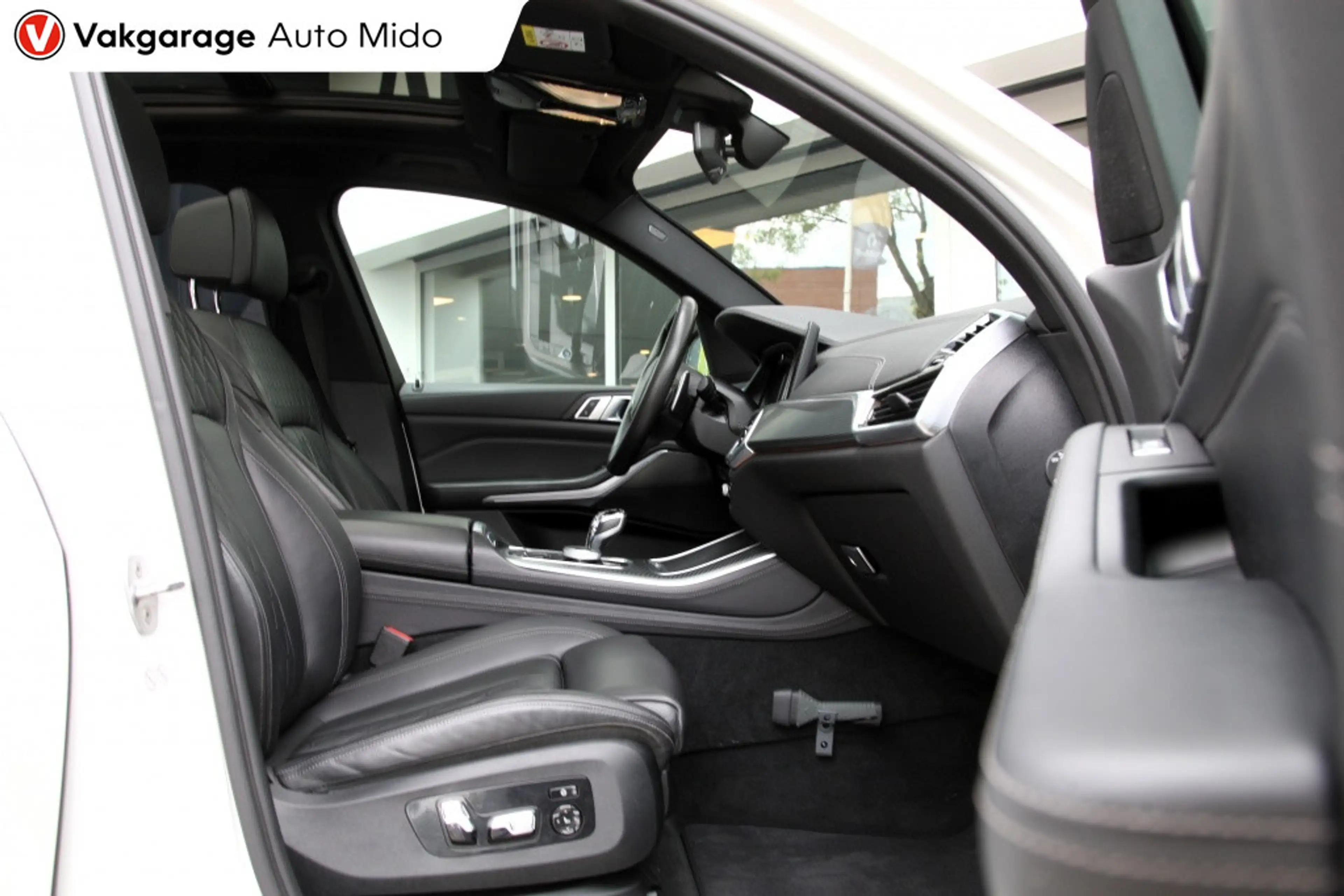 BMW X5 xDrive40i High Executive M-Sport | 7-persoons | NL — photo 10