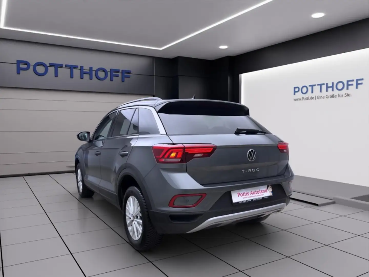 Volkswagen T-Roc 1.0 TSI LIFE NAVI PDC SITZHZG LED Grau - 2