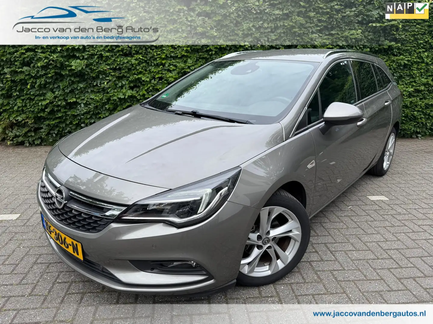 Opel Astra Sports Tourer 1.4 Turbo Innovation I Camera Gris - 1