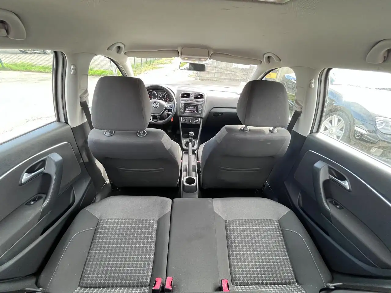 Volkswagen Polo Citadine 5 portes — photo 18