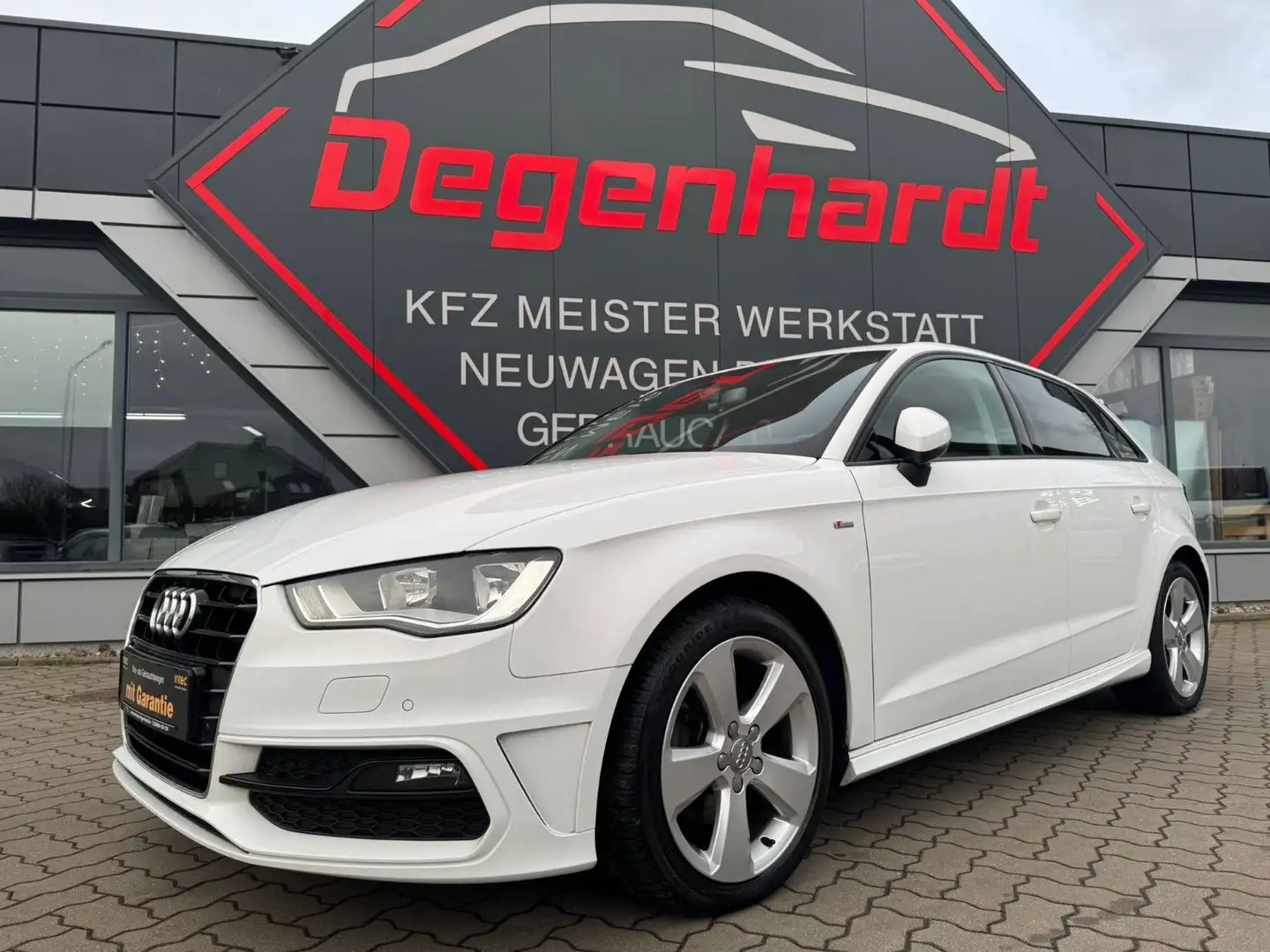Audi A3 Sportback ambition S tronic S-Line Weiß - 1