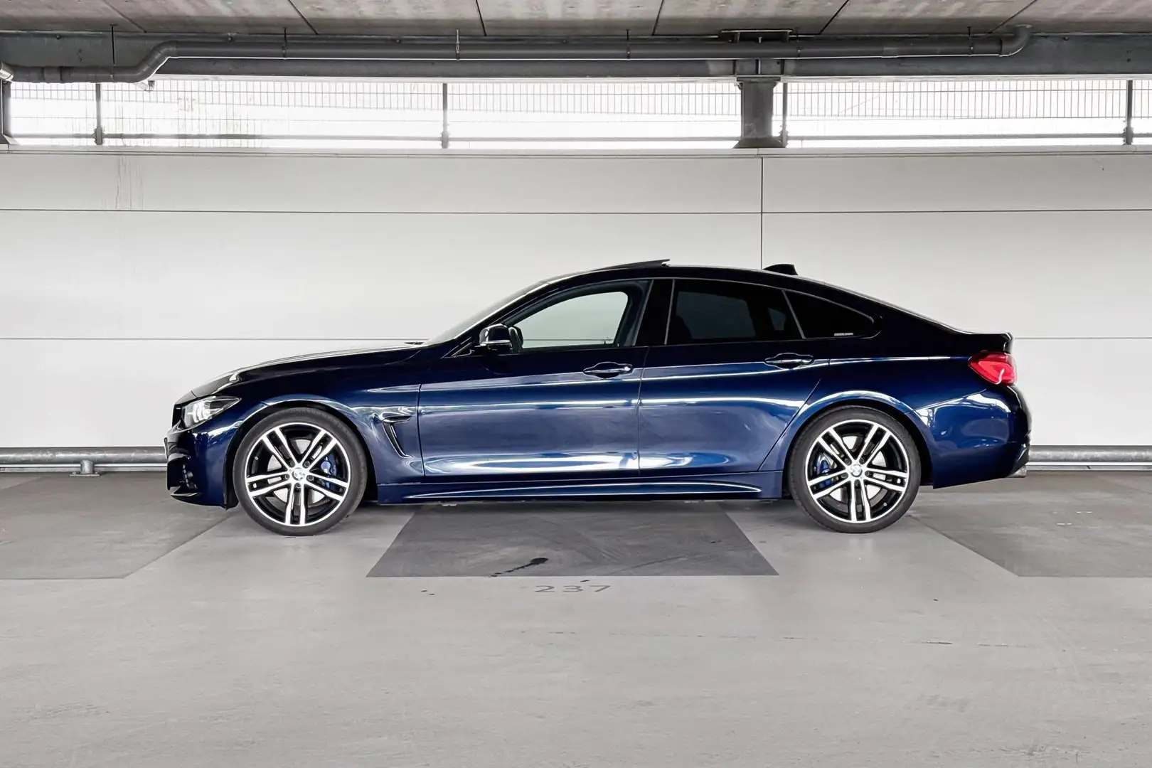 BMW 420 4 Serie Gran Coupé 420i High Executive Edition Azul - 2
