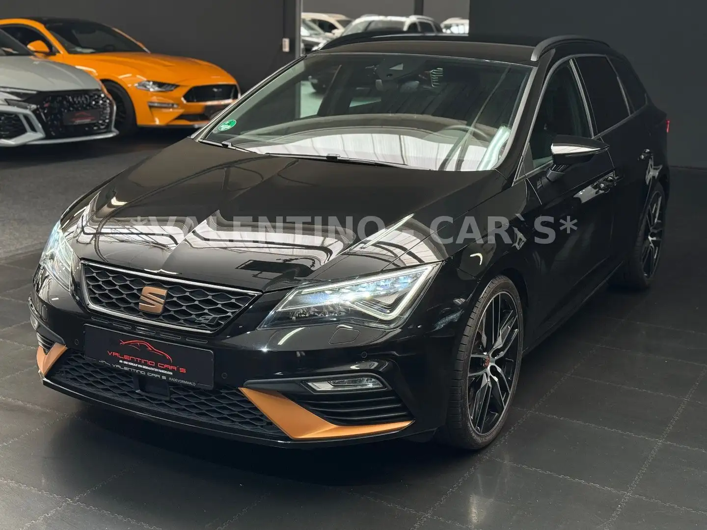 SEAT Leon ST Cupra 300 4Drive/Virtual/DSG/ACC/DCC/LED Noir - 2