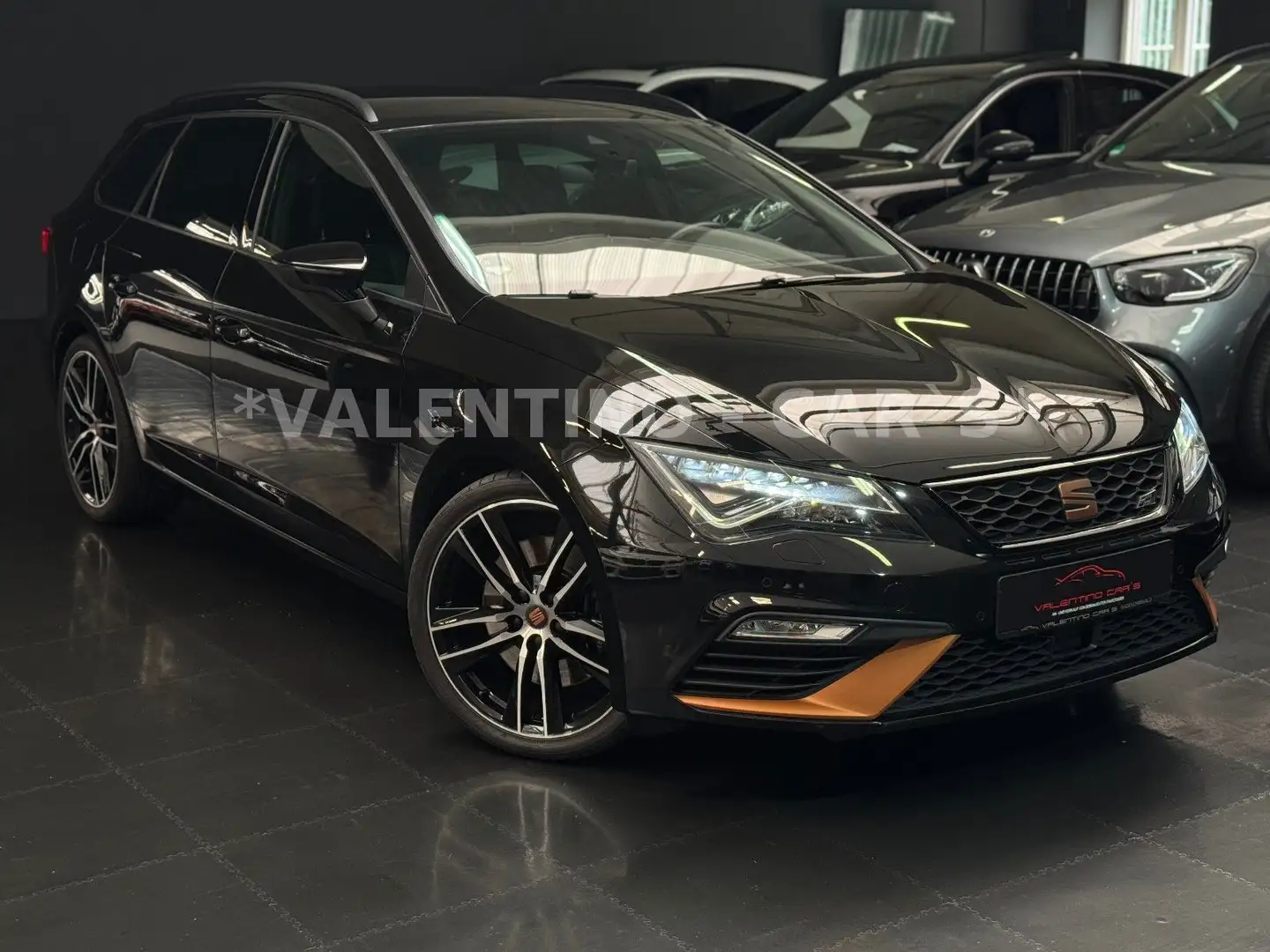 SEAT Leon ST Cupra 300 4Drive/Virtual/DSG/ACC/DCC/LED Noir - 1