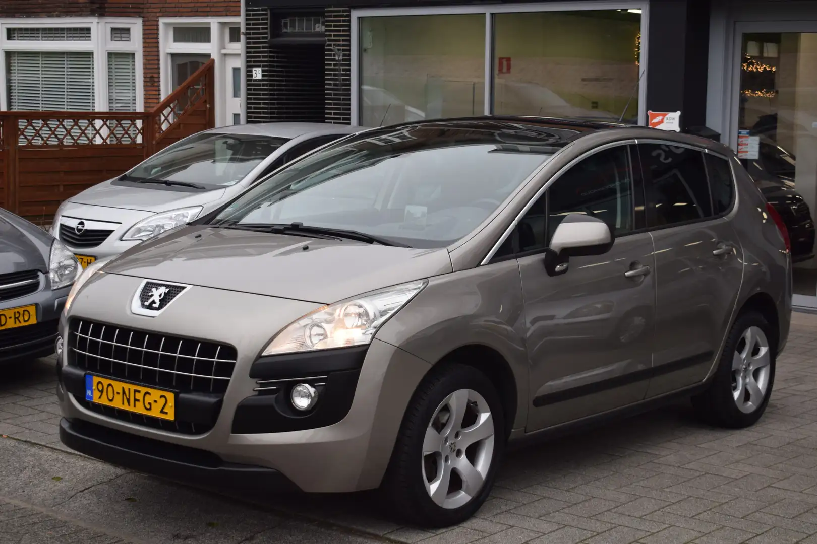 Peugeot 3008 1.6 VTi Première NAP Pano PDC Climate Cruise Gris - 2