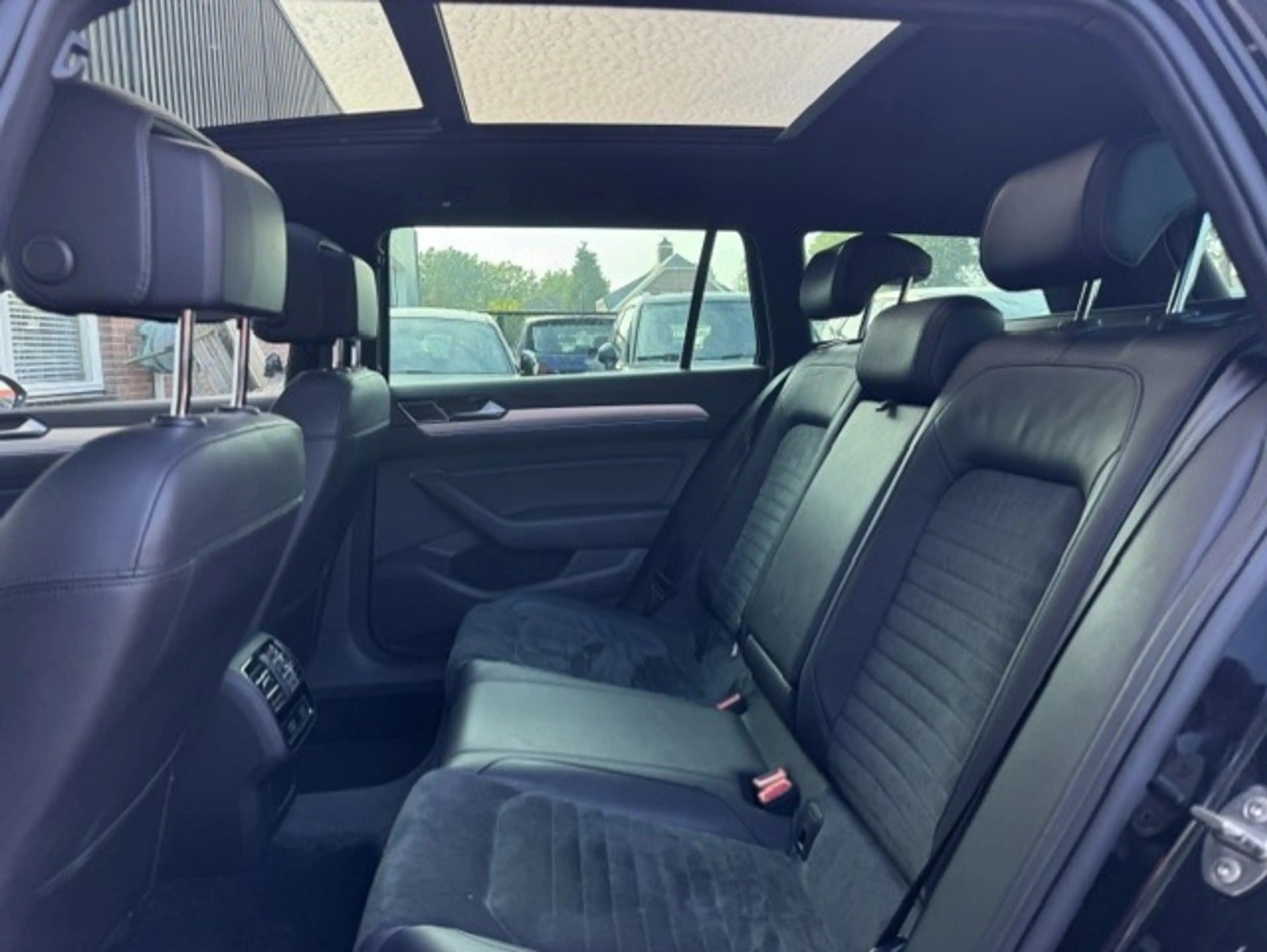 Volkswagen Passat Variant 1.4 TSI GTE Highline-panorama dak-SOH 83% -DealerO — photo 18