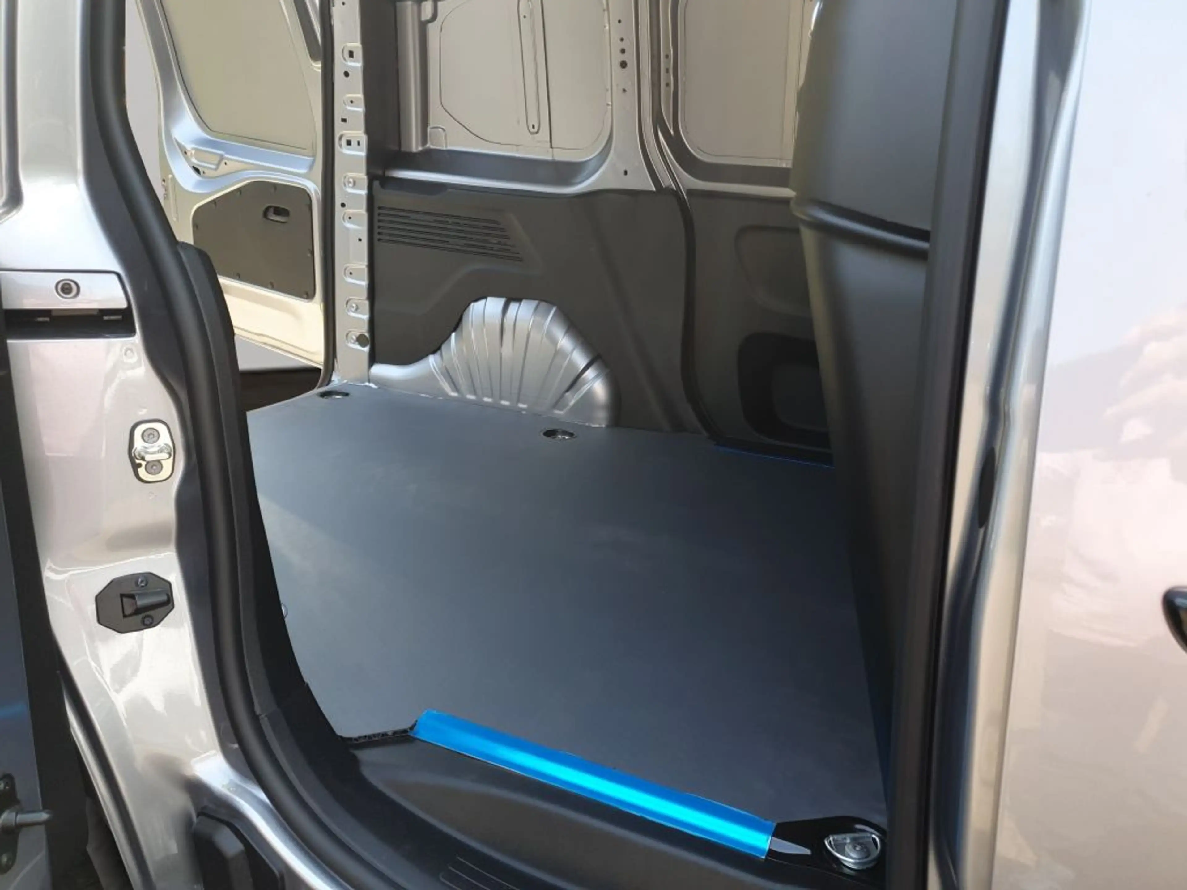 Opel Combo-e Cargo (50-kWh) L1 EHZ — photo 15