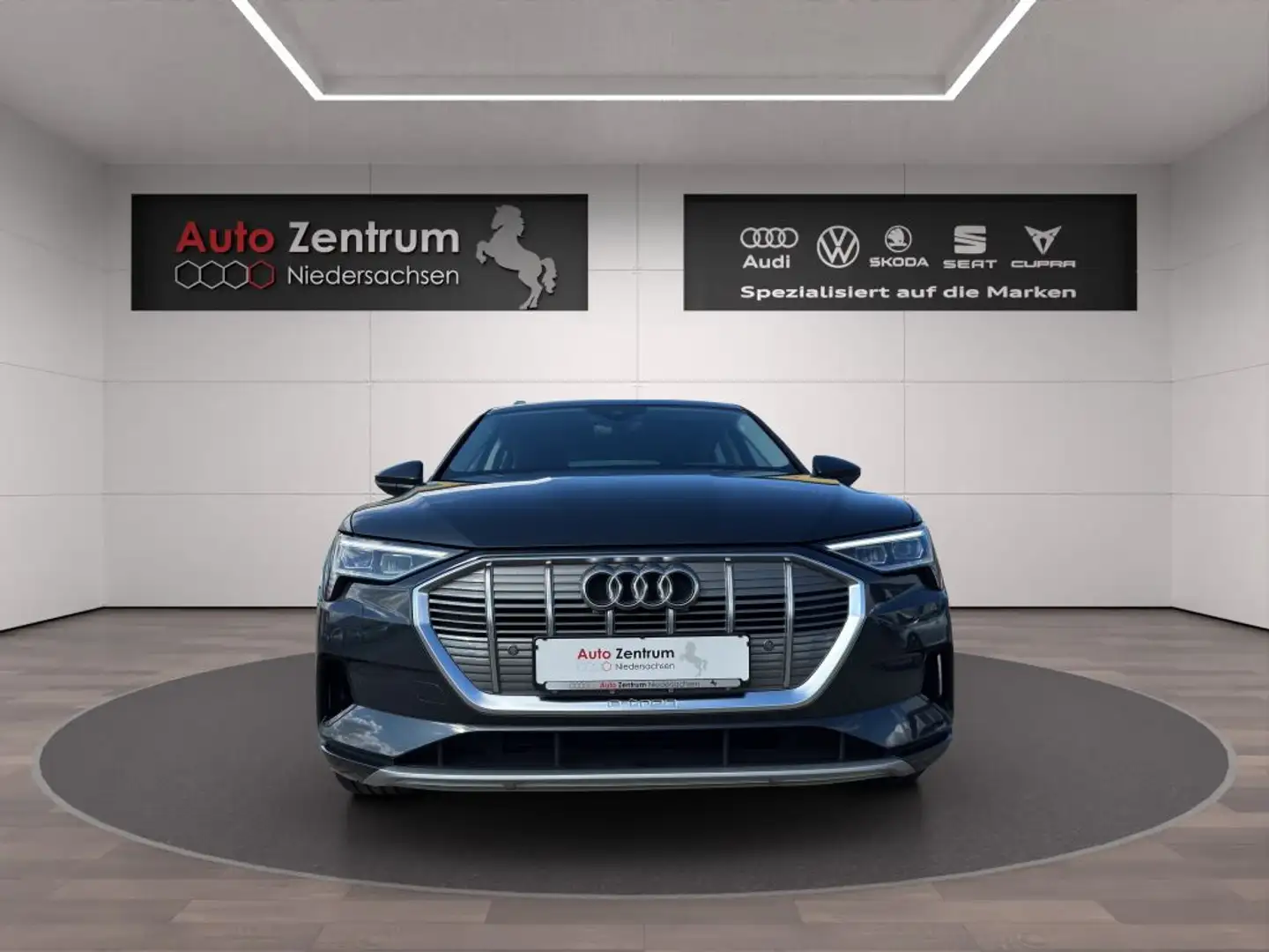 Audi e-tron Sportback 55 quattro advanced Luftfederung*StandHz Šedá - 2