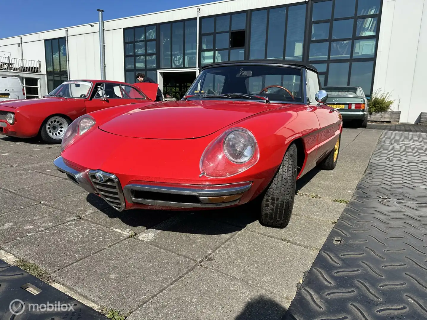 Alfa Romeo Spider Duetto Rot - 2