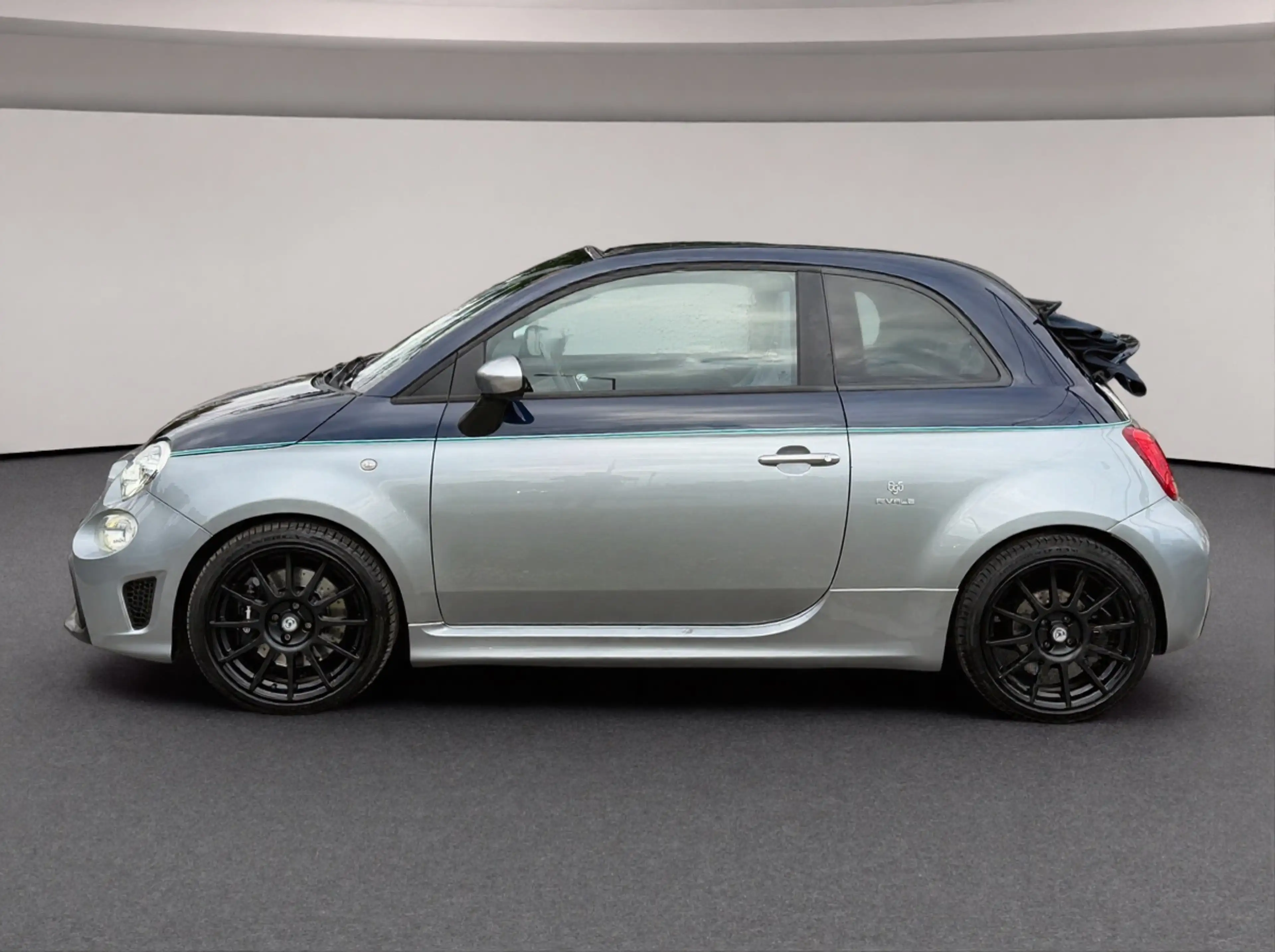 Abarth 695C Cabrio RIVALE — photo 11