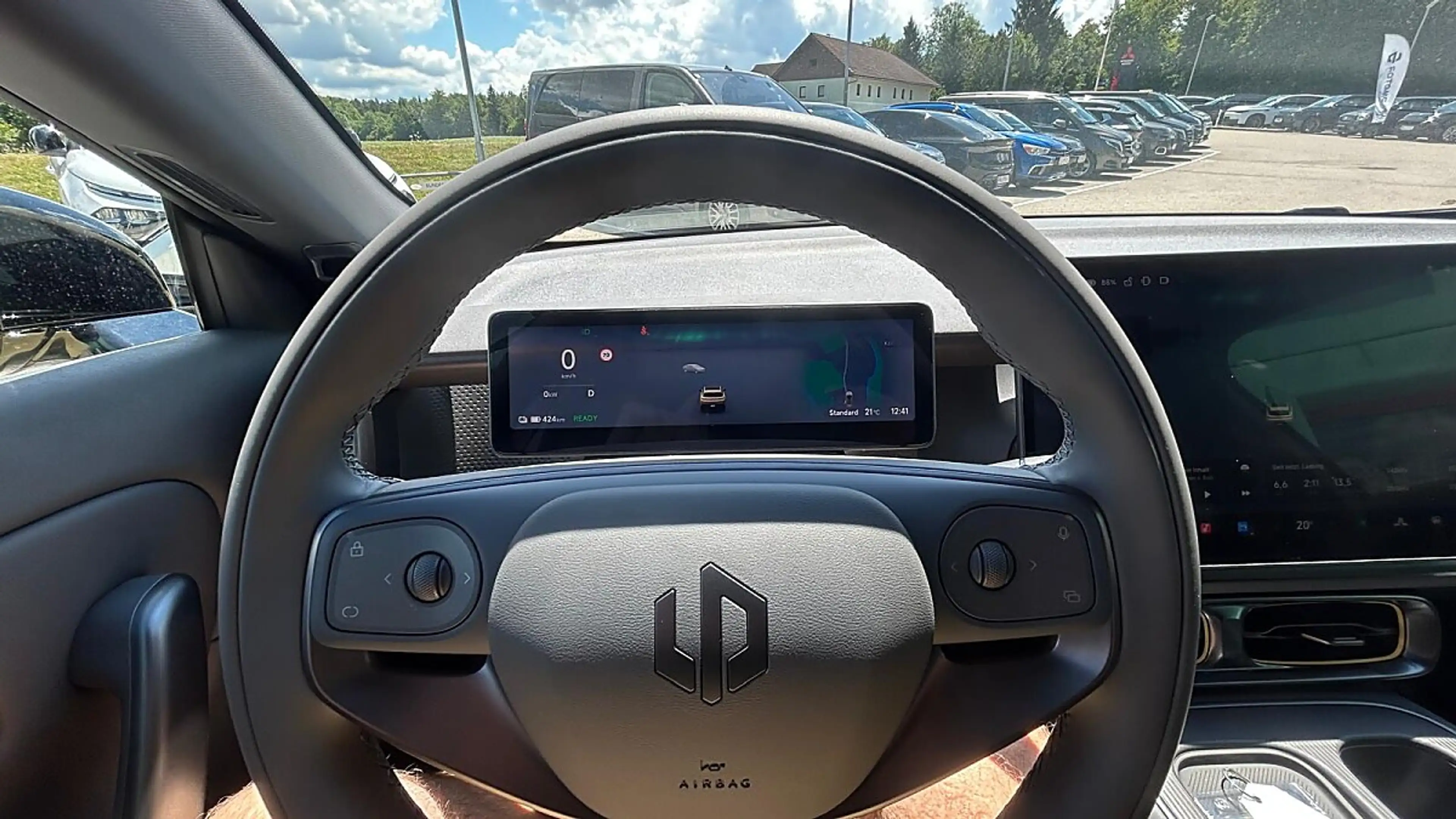 Leapmotor B05 67,1kWh Design Pro Max — photo 15