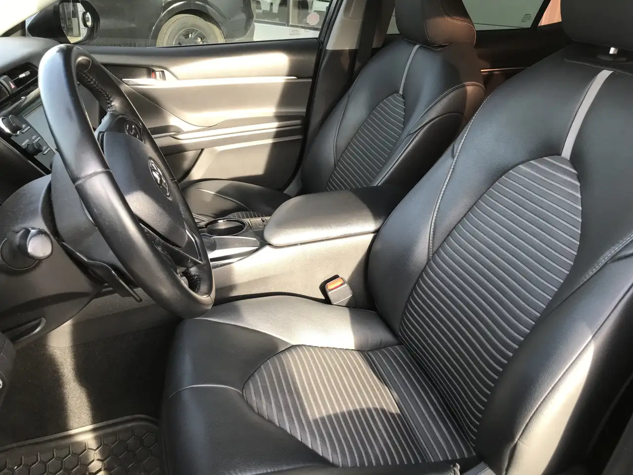 Toyota Camry снимка Toyota Camry